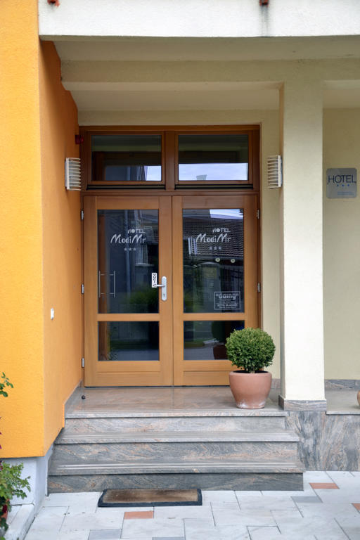 Hotel Mladimir ダルバル エクステリア 写真