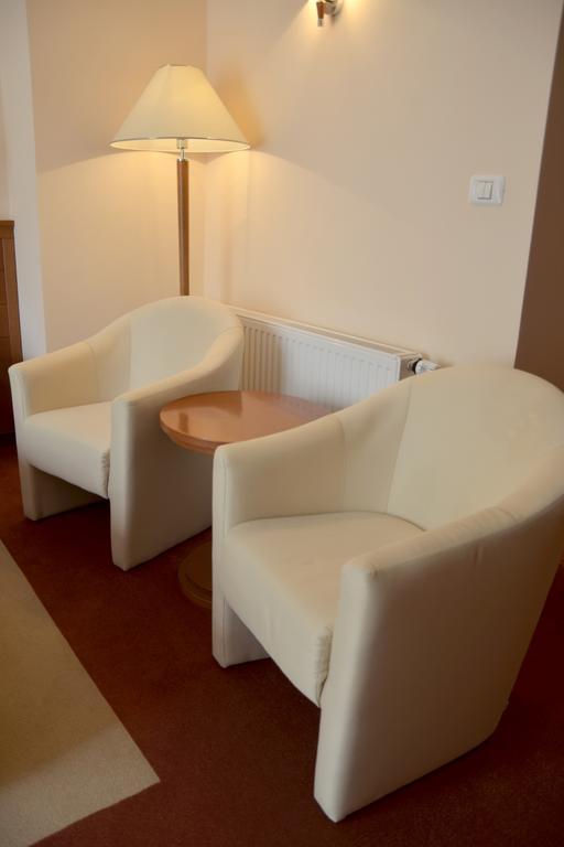 Hotel Mladimir ダルバル 部屋 写真