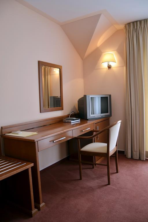 Hotel Mladimir ダルバル 部屋 写真
